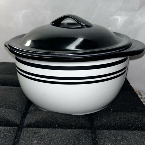 Corelle Cordinates stoneware microwave and oven safe 1-1/2 qt 1.42L white - Picture 8 of 11